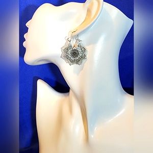 Silver Flowers Earrings